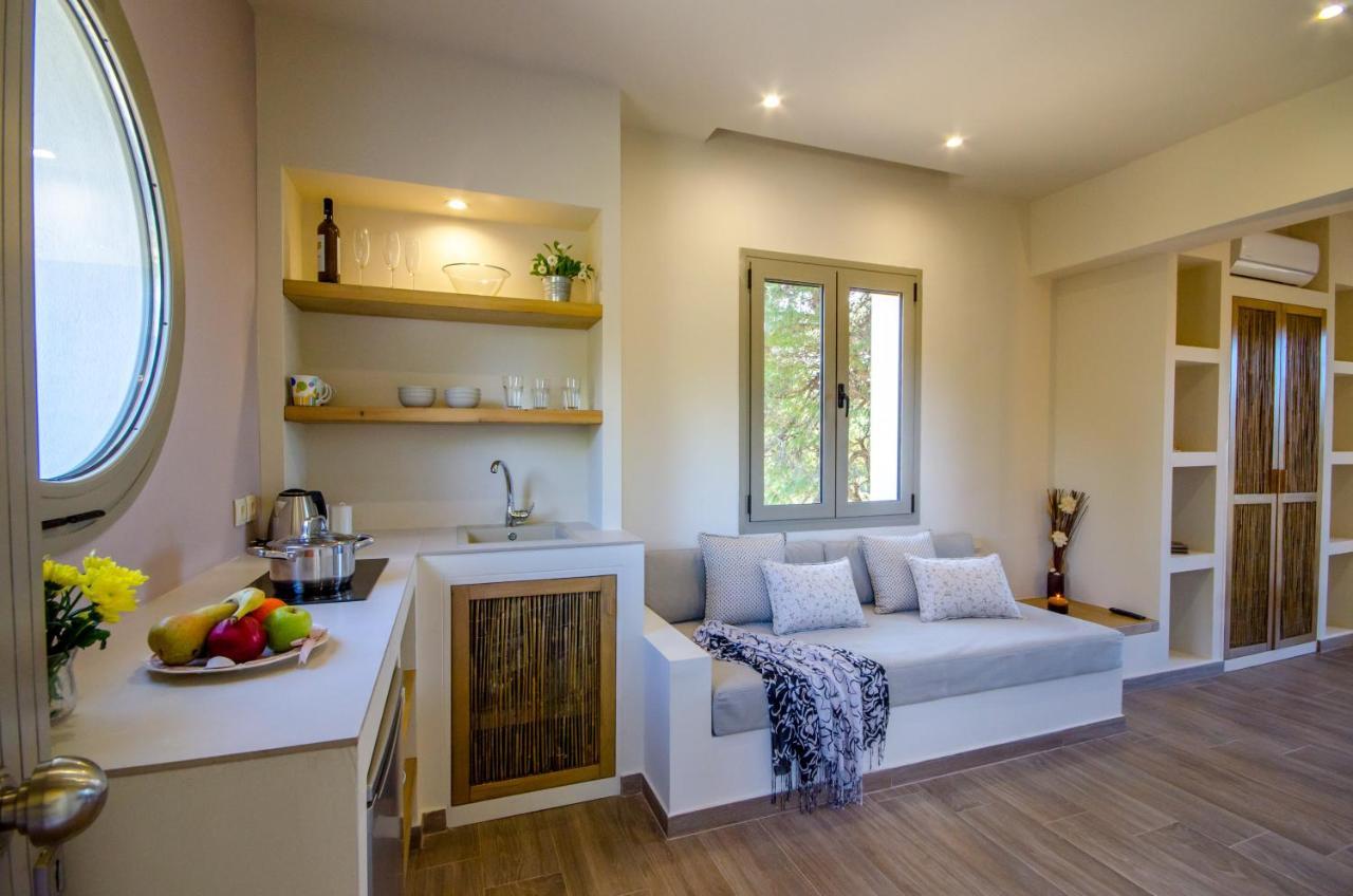 Forest Resort Suites Skiathos 트롤로스 외부 사진