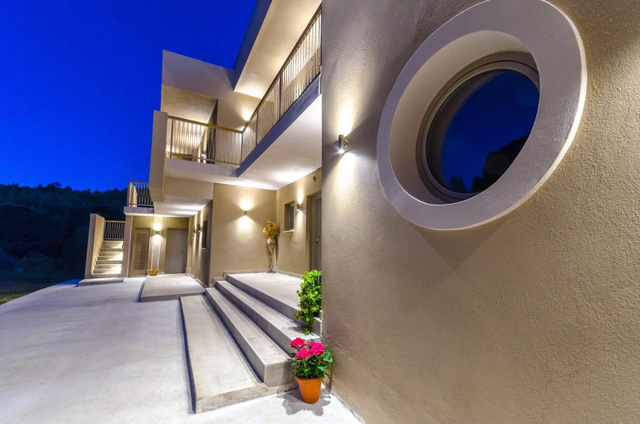 Forest Resort Suites Skiathos 트롤로스 외부 사진