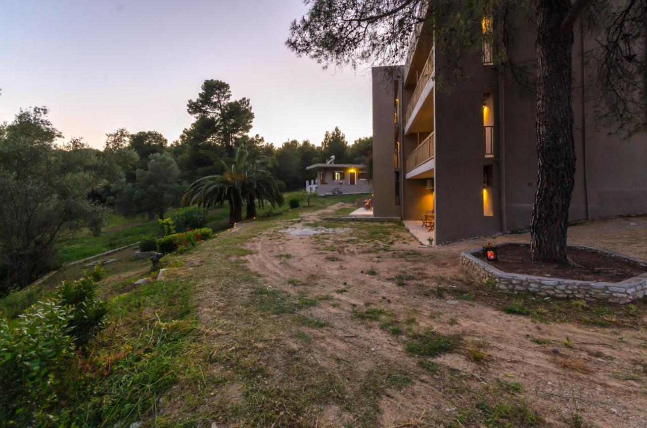 Forest Resort Suites Skiathos 트롤로스 외부 사진