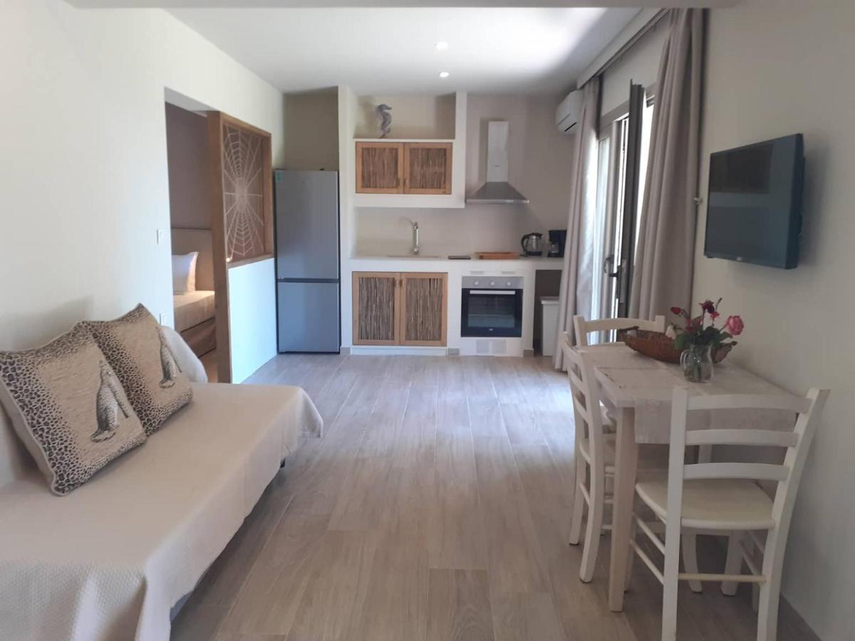 Forest Resort Suites Skiathos 트롤로스 외부 사진