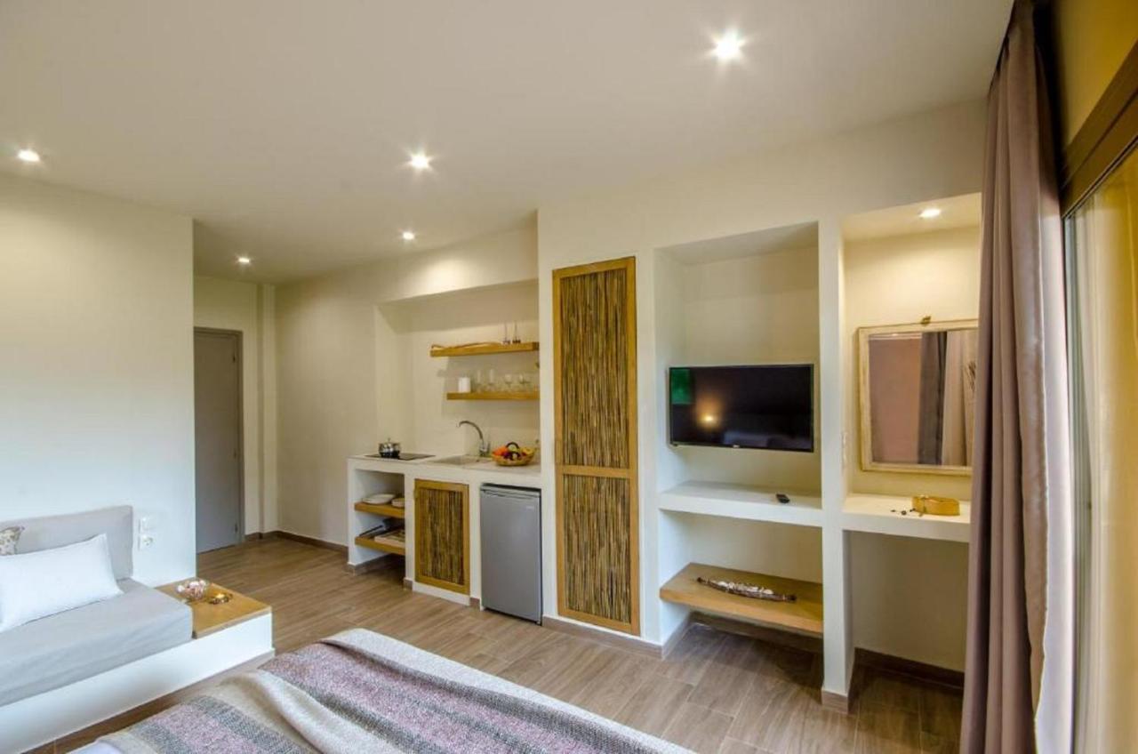 Forest Resort Suites Skiathos 트롤로스 외부 사진