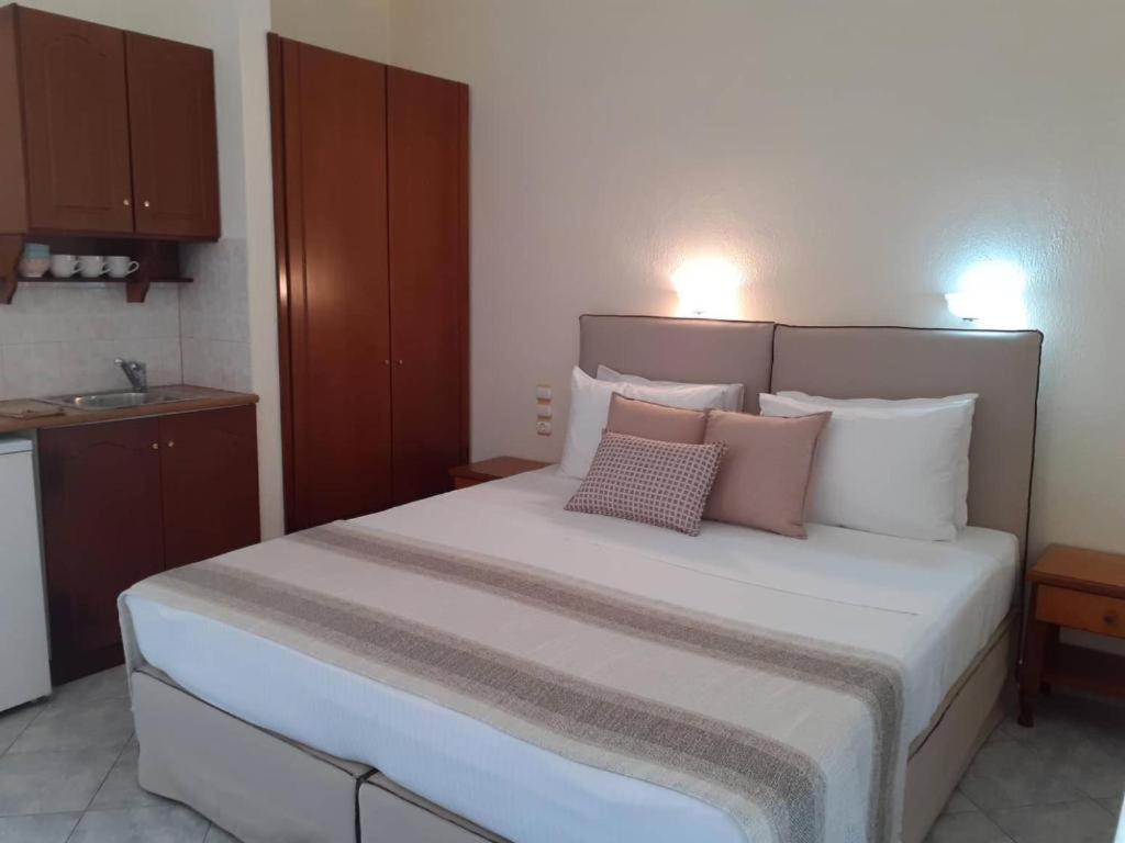 Forest Resort Suites Skiathos 트롤로스 외부 사진