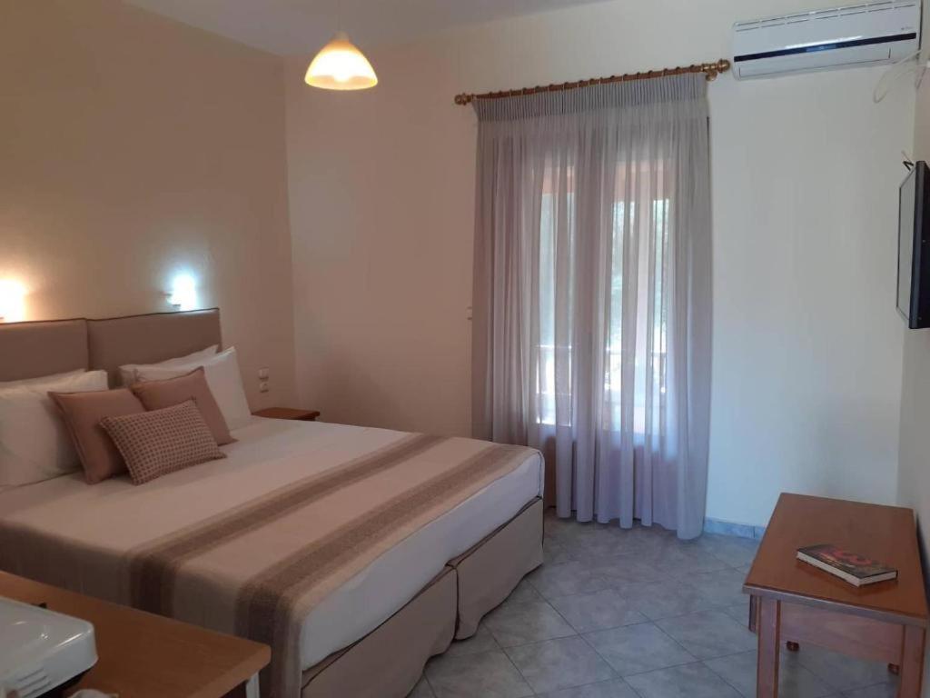 Forest Resort Suites Skiathos 트롤로스 외부 사진