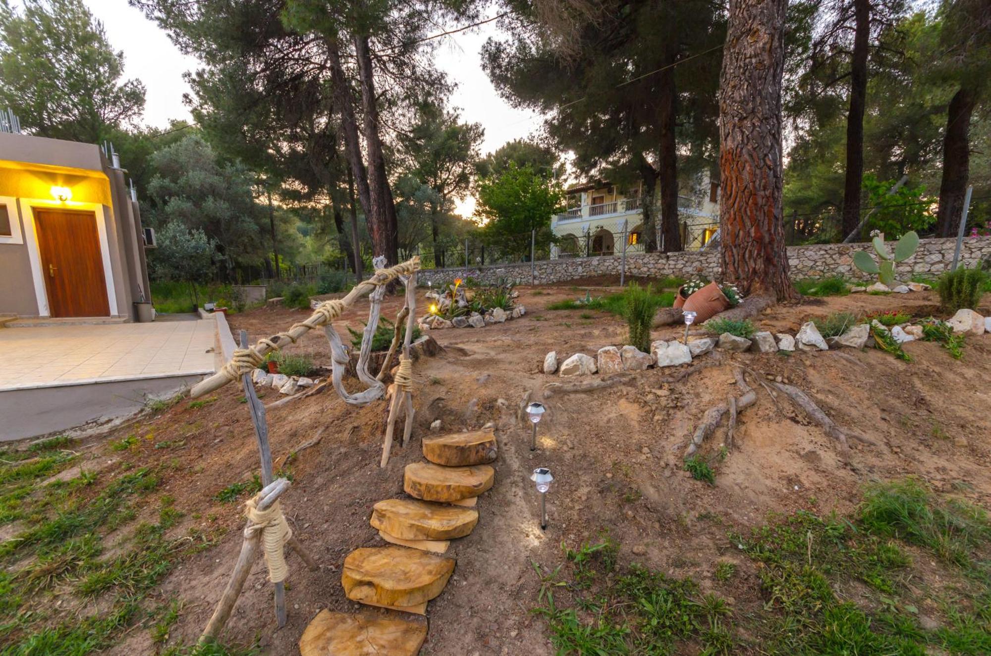 Forest Resort Suites Skiathos 트롤로스 외부 사진